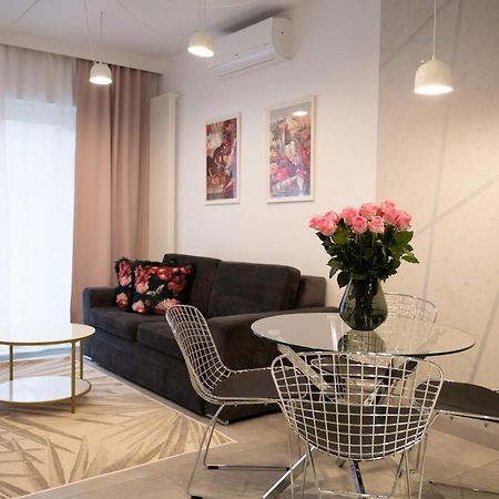 Mennica Residence Patronus Apartments Warszawa Exteriör bild