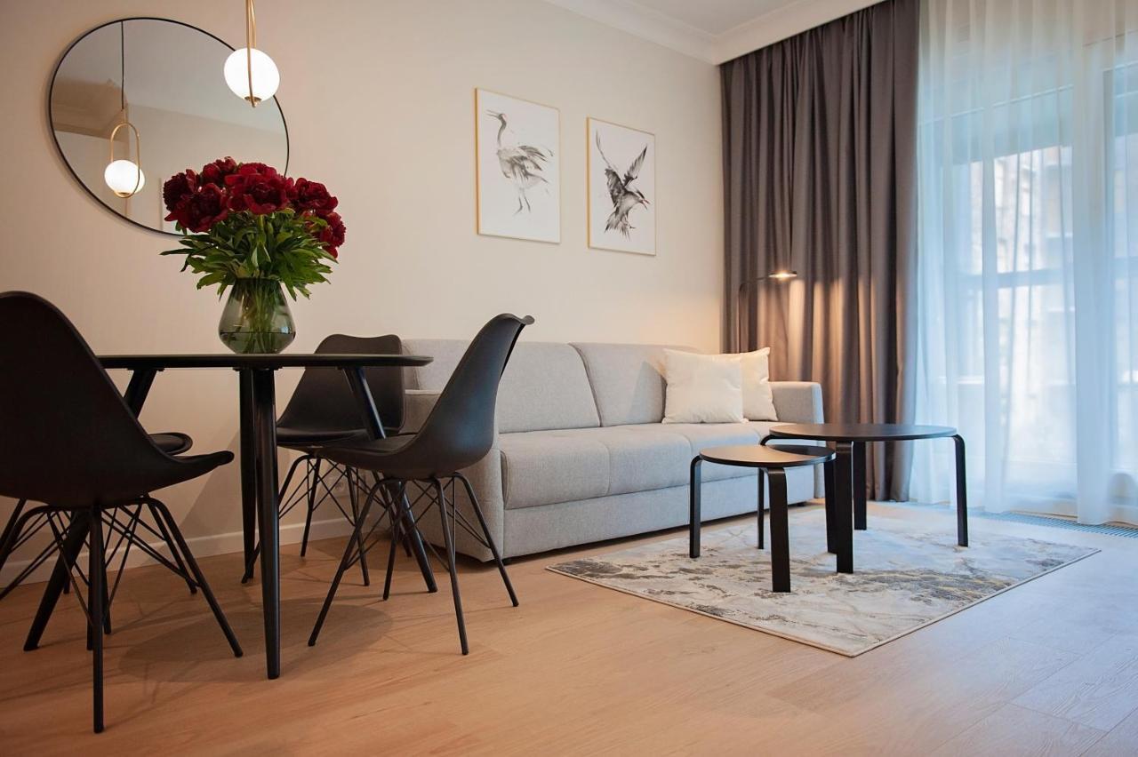 Mennica Residence Patronus Apartments Warszawa Exteriör bild
