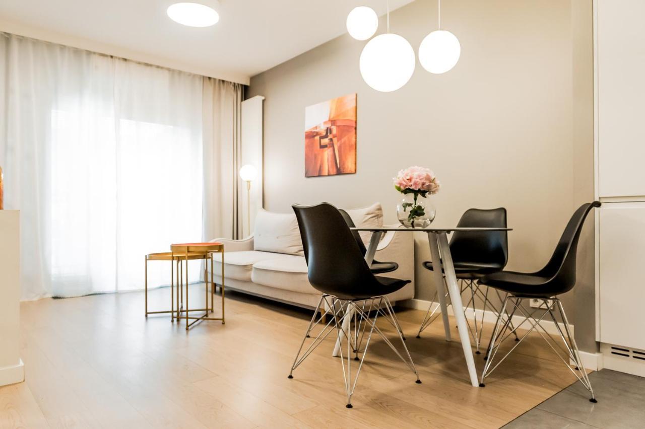 Mennica Residence Patronus Apartments Warszawa Exteriör bild