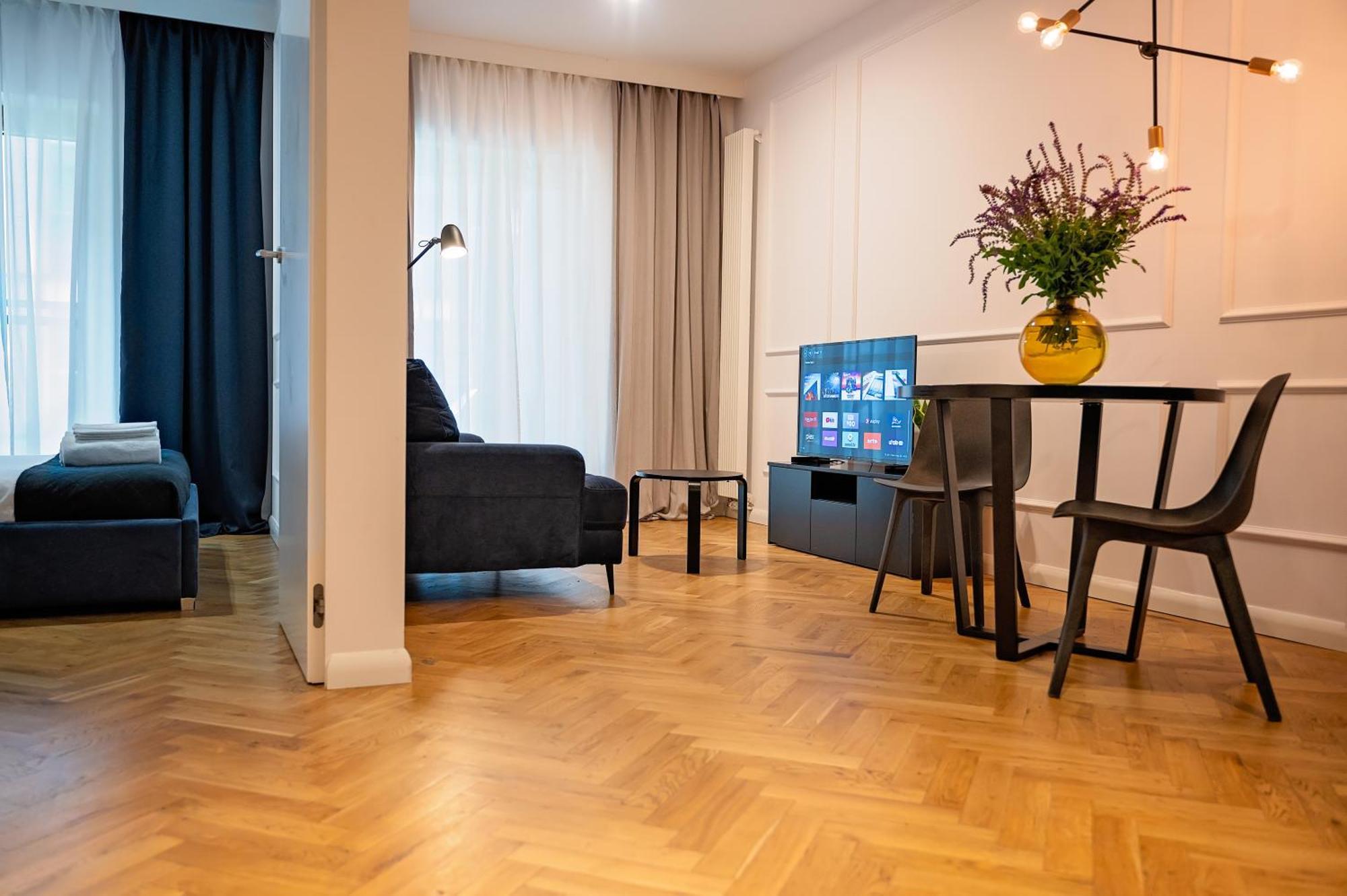 Mennica Residence Patronus Apartments Warszawa Exteriör bild