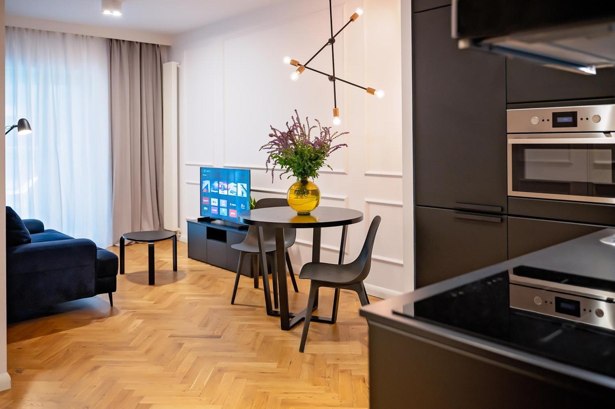 Mennica Residence Patronus Apartments Warszawa Exteriör bild